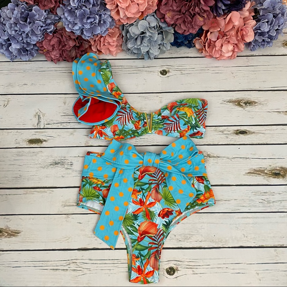 Retro Ruffled One Sleeve Tropical Bandeau High Waist Bikini - Picture 7 of 16